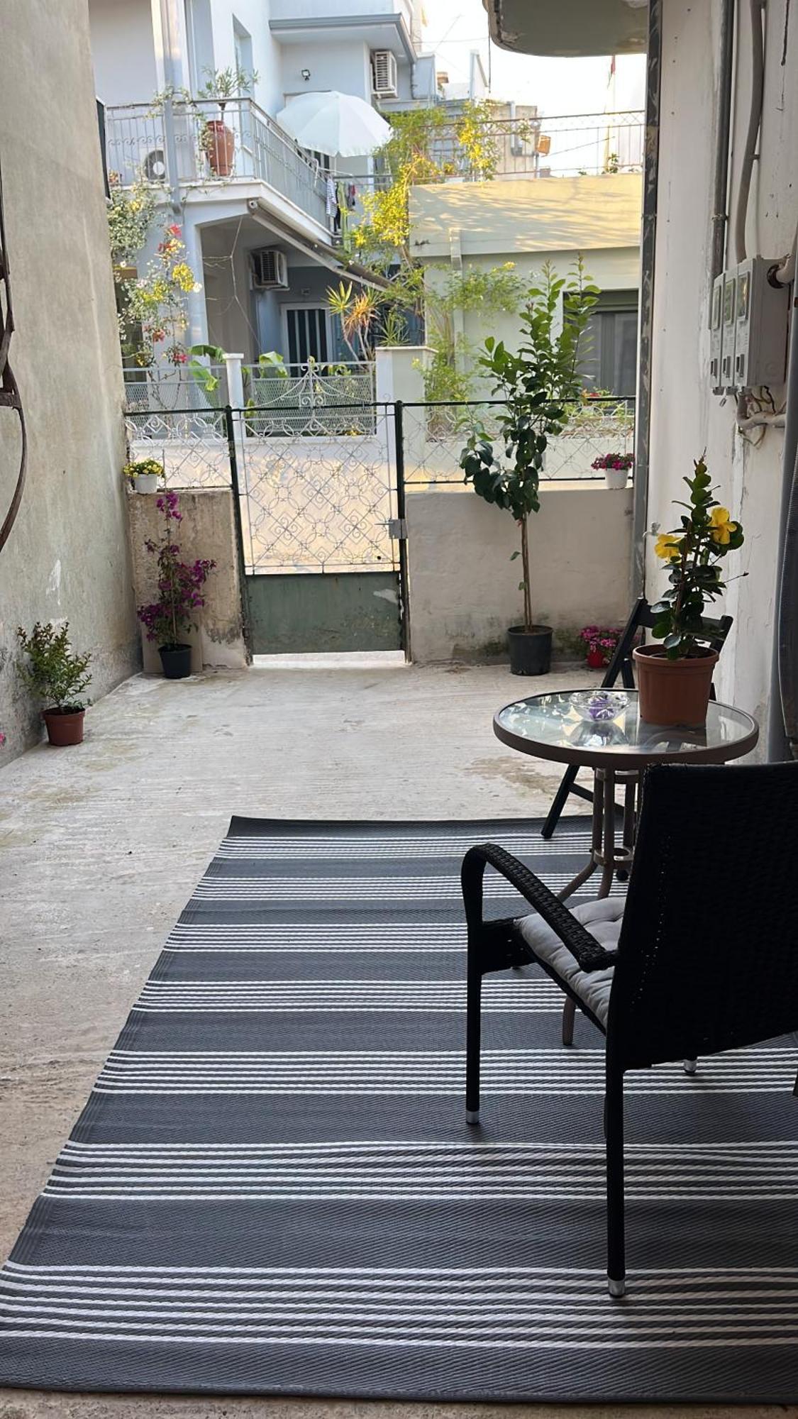 Noa - Designed Garden Studio In The City Center กาลามาตา ภายนอก รูปภาพ
