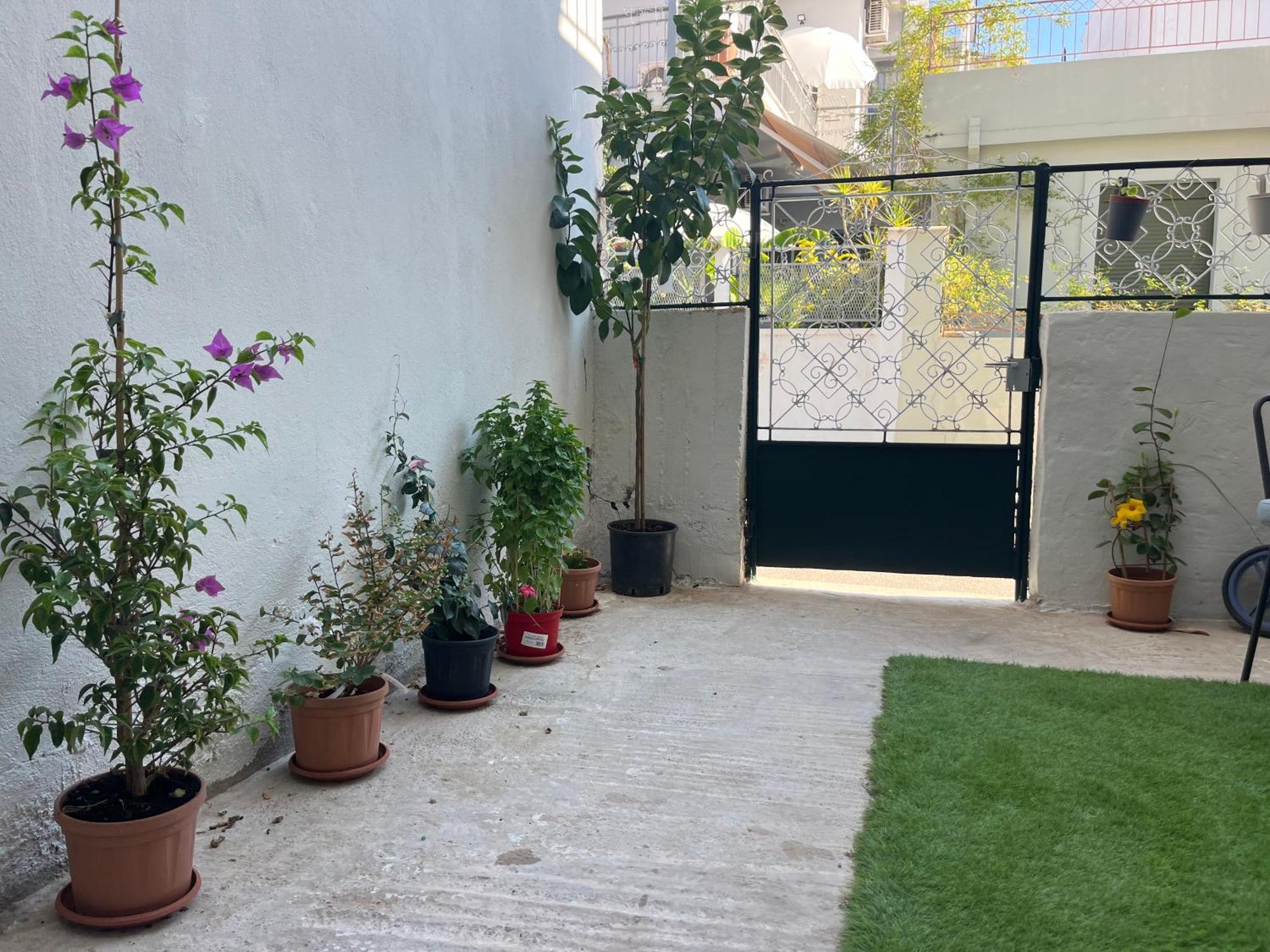 Noa - Designed Garden Studio In The City Center กาลามาตา ภายนอก รูปภาพ