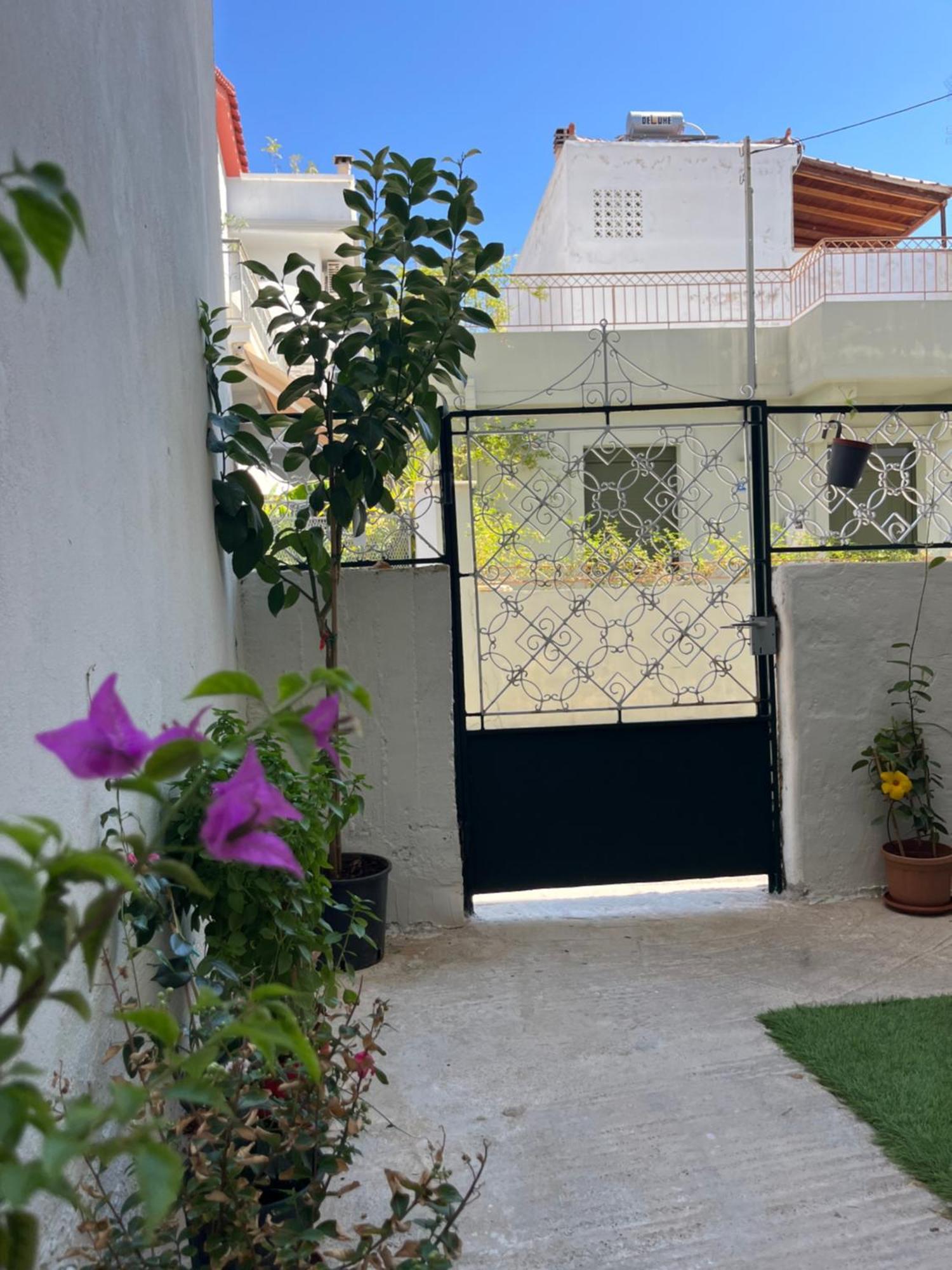 Noa - Designed Garden Studio In The City Center กาลามาตา ภายนอก รูปภาพ