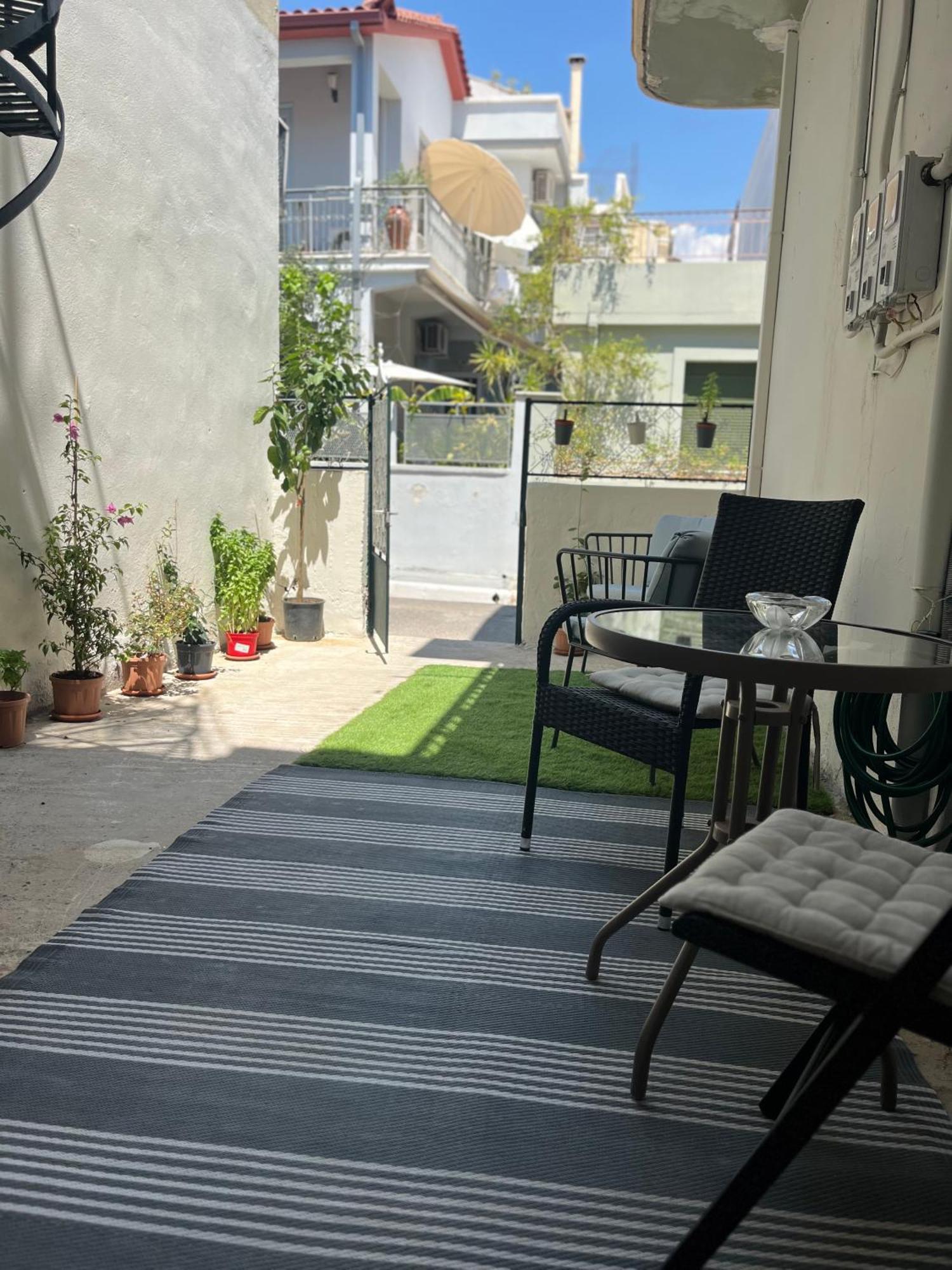 Noa - Designed Garden Studio In The City Center กาลามาตา ภายนอก รูปภาพ